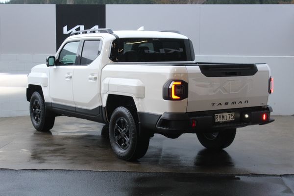 2026 Kia Tasman X-Pro 2.2 Diesel 4WD Dual Cab Wellside Carousel 5