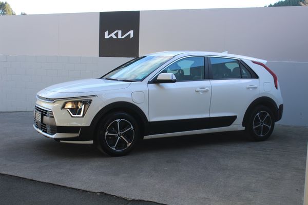 2023 Kia Niro PHEV Light 1.6L Carousel 5