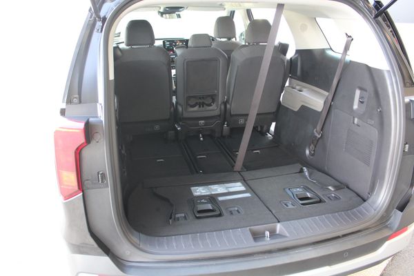 2025 Kia Carnival EX 2.2L Turbo Diesel 8 Speed Auto Carousel 9