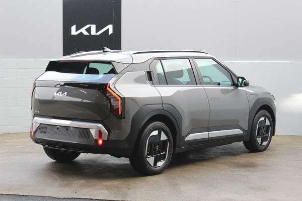 2026 Kia EV3 Light Long Range 2WD 81KWH Carousel 2