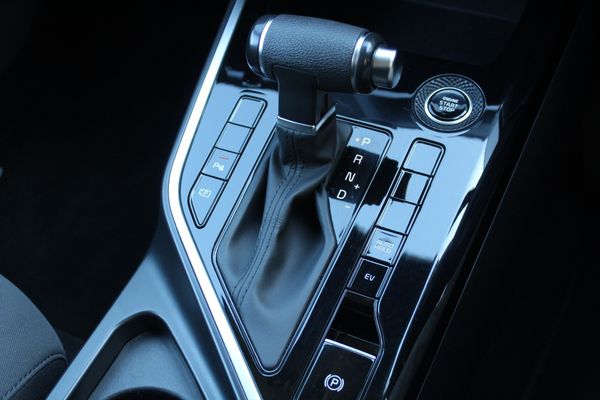2023 Kia Niro PHEV Light 1.6L Carousel 16