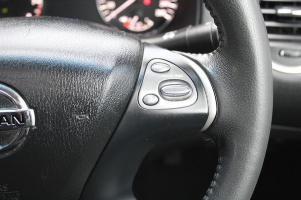 2017 Nissan Pathfinder ST-L 3.5 4WD Auto Carousel 11