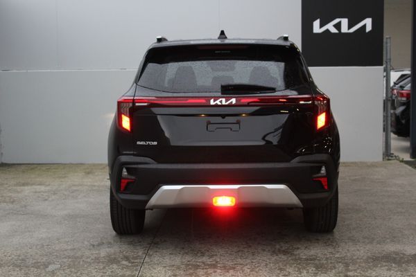 2026 Kia Seltos LX Plus 2.0 2WD SUV Carousel 3