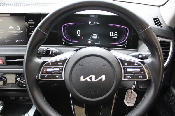 2024 Kia Seltos LX 2.0 Auto Carousel 12