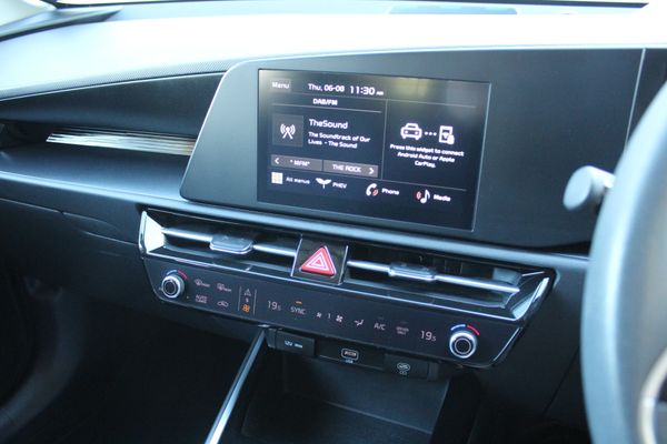 2023 Kia Niro PHEV Light 1.6L Carousel 14