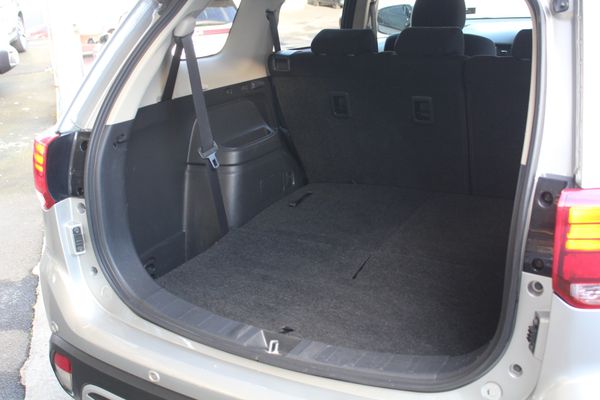 2020 Mitsubishi Outlander LS 2.4 4WD Auto Carousel 6