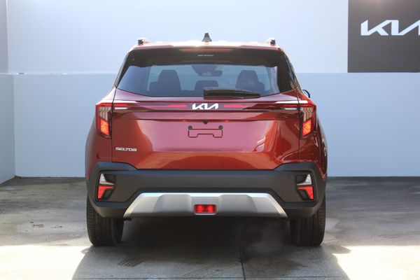2026 Kia Seltos LX Plus 2.0 2WD SUV Carousel 3