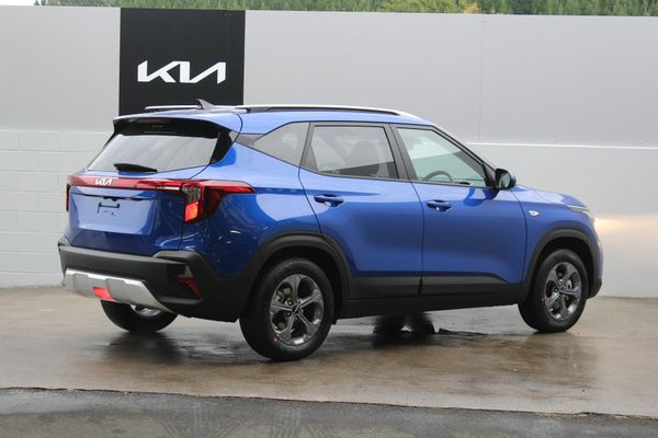 2026 Kia Seltos LX 2.0 SUV Carousel 2