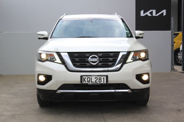 2017 Nissan Pathfinder ST-L 3.5 4WD Auto Carousel 5