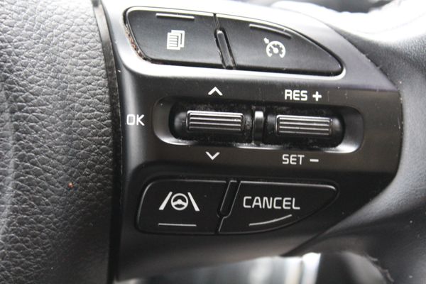 2022 Kia Stonic LX 1.4P Carousel 12