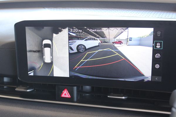 2025 Kia Carnival Premium 2.2L Turbo Diesel 8-Seat Carousel 14