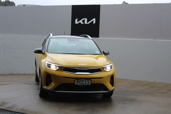 2022 Kia Stonic LX 1.4P Carousel 6