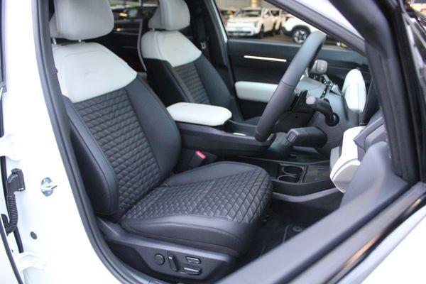 2026 Kia EV4 GT-Line 2WD LR Carousel 9