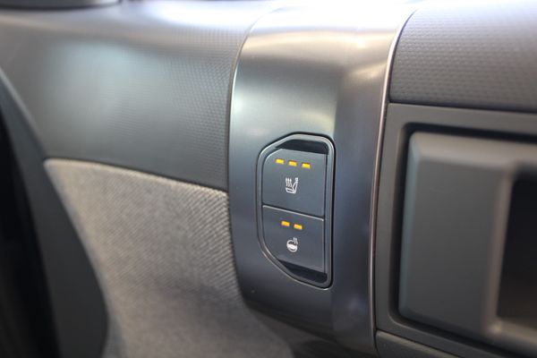 2026 Kia EV3 Earth 2WD LR Carousel 11