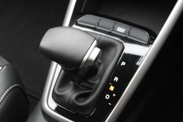 2025 Kia Stonic LX-T Petrol Turbo Auto Carousel 15