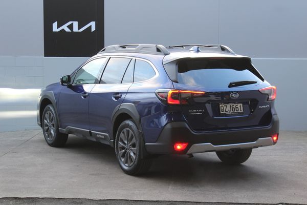 2024 Subaru Outback Sport 2.5 AWD Auto Carousel 4