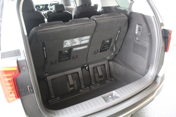 2025 Kia Carnival Deluxe 2.2L Turbo Diesel 8 Speed Auto Carousel 8