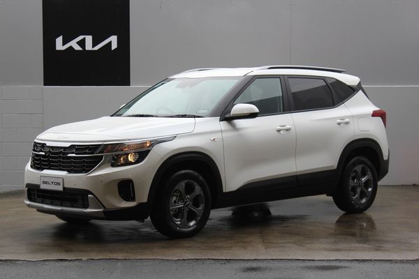 2026 Kia Seltos LX 2.0 SUV Carousel 3