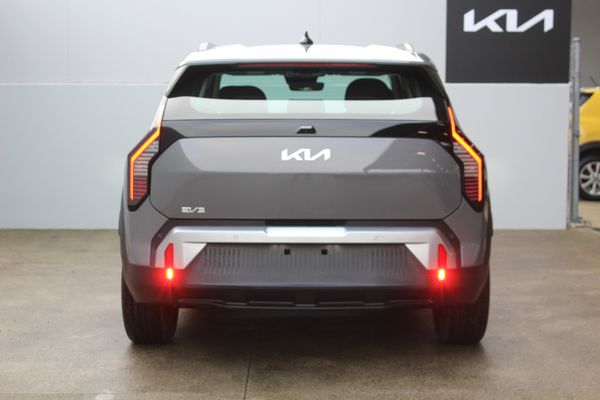 2026 Kia EV3 Light Long Range 2WD 81KWH Carousel 3