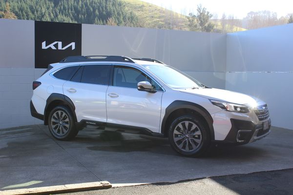 2024 Subaru Outback Sport 2.5 AWD Auto Carousel 4
