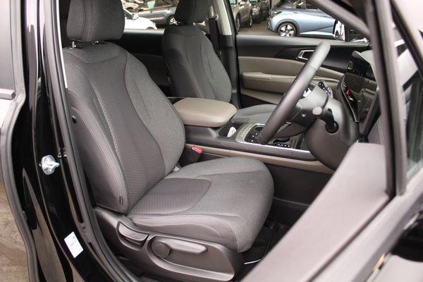 2025 Kia Carnival EX 2.2L Turbo Diesel 8 Speed Auto Carousel 9