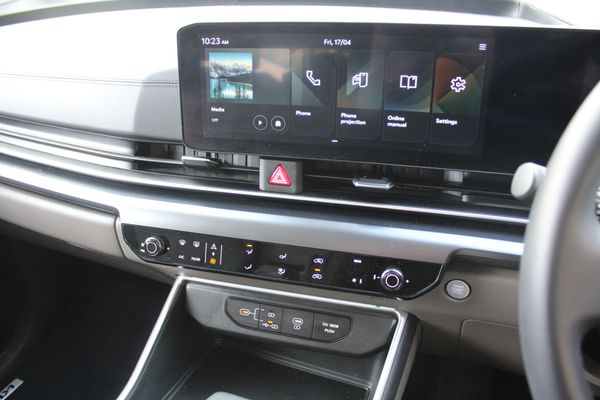 2025 Kia Carnival EX 2.2L Turbo Diesel 8 Speed Auto Carousel 15