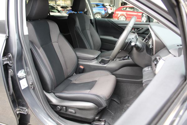 2024 Subaru Outback Sport 2.5 AWD Auto Carousel 8