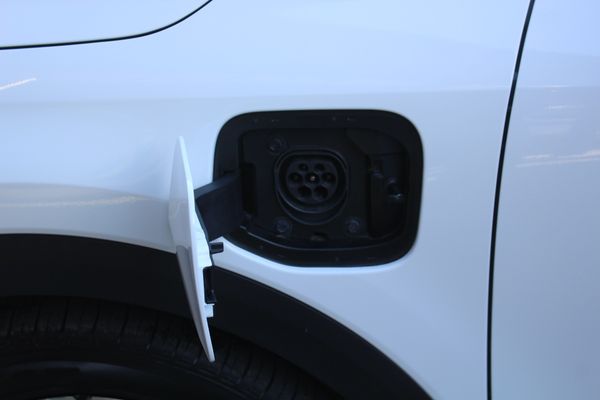2023 Kia Niro PHEV Light 1.6L Carousel 6