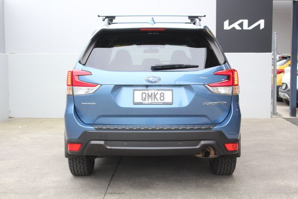 2018 Subaru Forester 2.5 AWD Auto Carousel 3