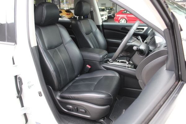2017 Nissan Pathfinder ST-L 3.5 4WD Auto Carousel 8