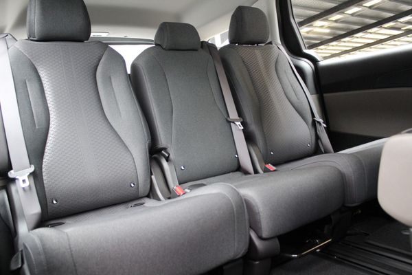 2025 Kia Carnival EX 2.2L Turbo Diesel 8 Speed Auto Carousel 16