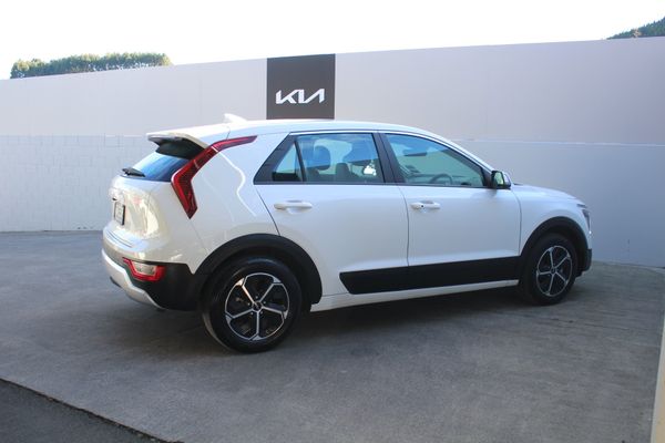 2023 Kia Niro PHEV Light 1.6L Carousel 2