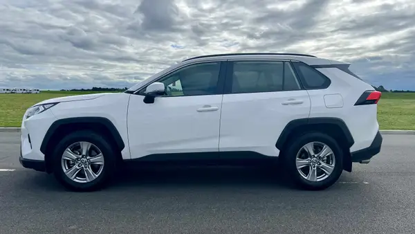 Toyota rav4 2023 Carousel 1