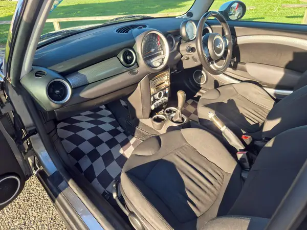 2007 Mini Cooper S 6spd Manual Carousel 1