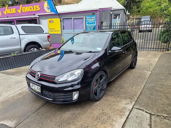 2013 Volkswagen Golf GTI Carousel 6