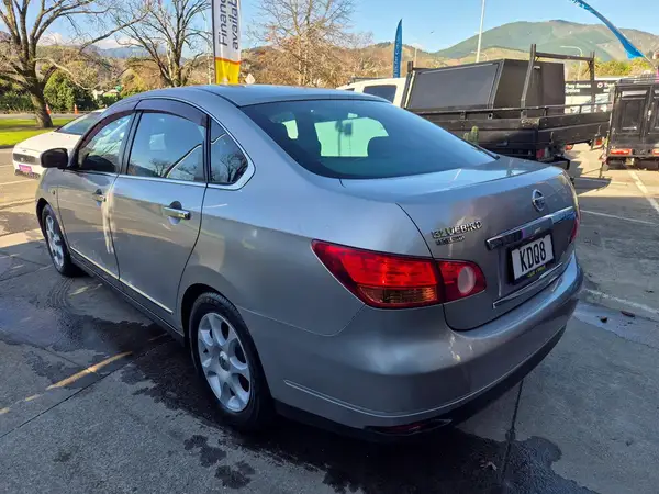 2006 Nissan Bluebird SYLPHY Carousel 6