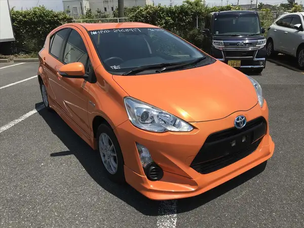 2015 Toyota AQUA S Carousel 10
