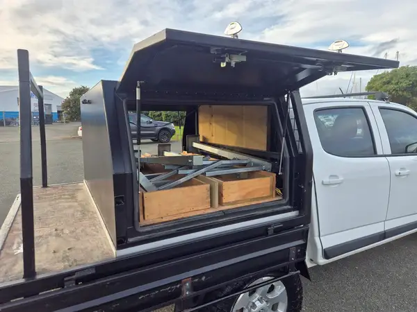 2017 Holden Colorado 4x4 Flatdeck Carousel 2