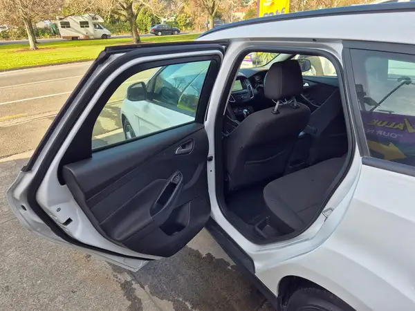 2018 Ford Focus TREND WAGON 2.0D Carousel 2