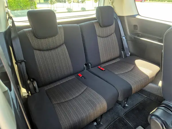 2015 Nissan Serena Highway Star S-HYBRID Carousel 8