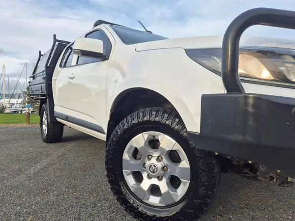 2017 Holden Colorado 4x4 Flatdeck Carousel 6