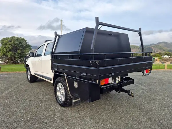 2017 Holden Colorado 4x4 Flatdeck Carousel 5
