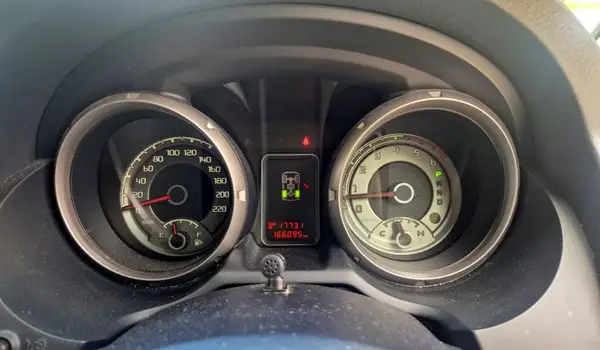 2013 Mitsubishi Pajero 3.2TD 4×4 Hi/Low SWB Carousel 6