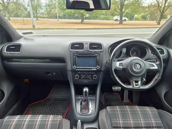2013 Volkswagen Golf GTI Carousel 2