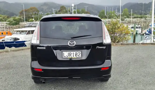 2008 Mazda Premacy Carousel 2