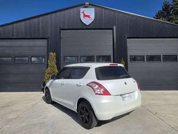 2016 Suzuki SWIFT XG WITH WHEEL UPGRADE! Carousel 4