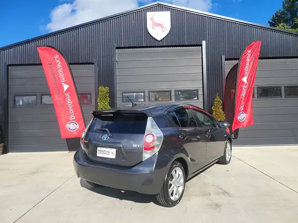 2014 Toyota AQUA G SPEC WITH LEATHER Carousel 4