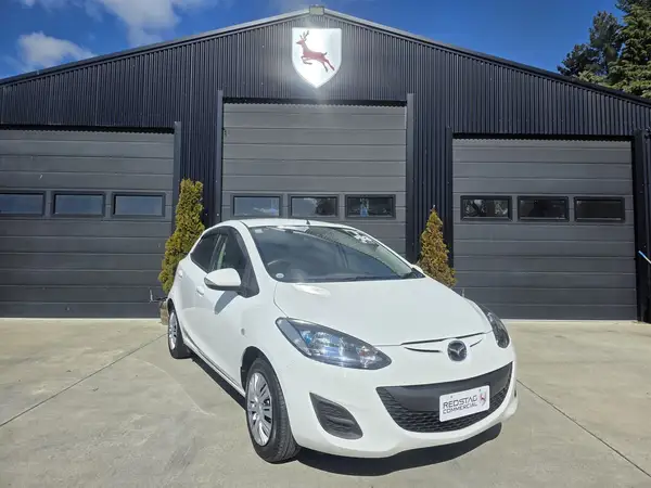 2014 Mazda DEMIO SKY ACTIVE 1.3 AUTO Carousel 4