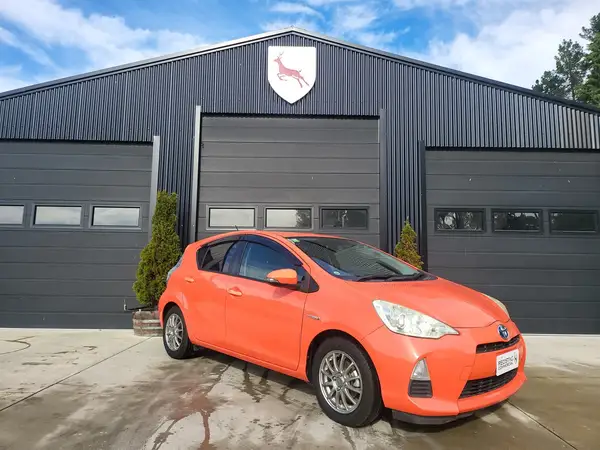 2013 Toyota AQUA HYBRID S IN ORANGE Carousel 6