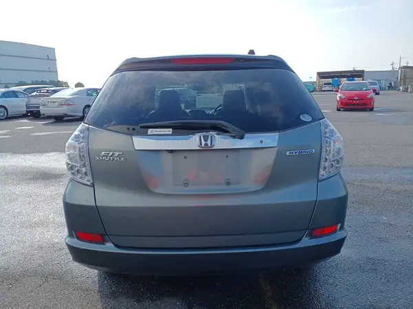 2012 Honda Fit SHUTTLE HYBRID Carousel 3